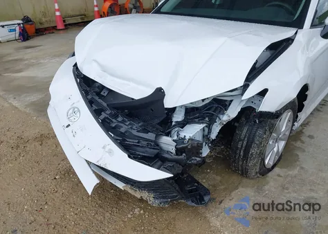 2025 Toyota Camry Le из США, поврежденный, VIN 4T1DAACK2SU136266